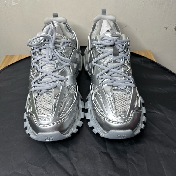 BALENCIAGA MENS TRACK SNEAKER FULL METALLIC/NOT WASHED SILVER FULL METALLIC E 46 - Picture 1 of 16